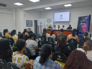 Foro para análisis de derechos humanos en Santa Cruz