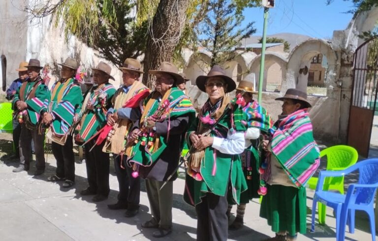 Pueblo indígena de Tacaña Poopó