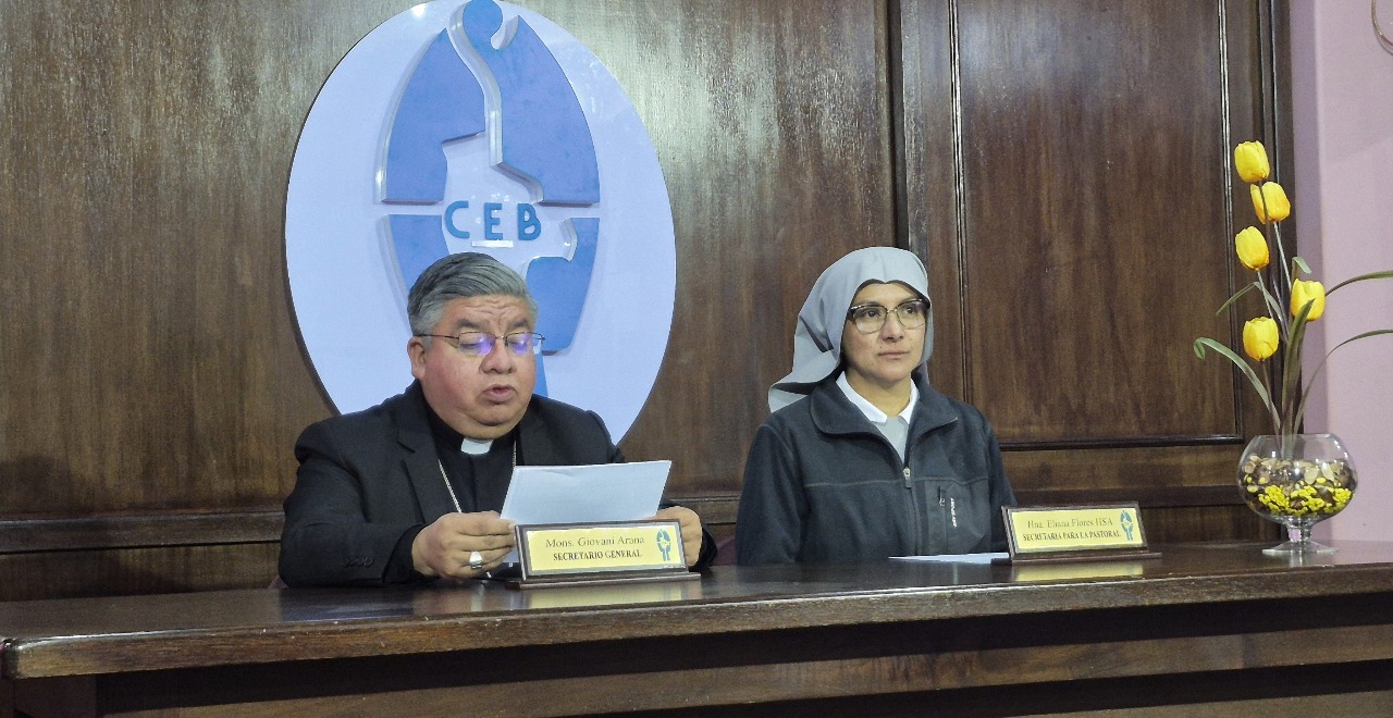 Conferencia de prensa de la Iglesia Católica