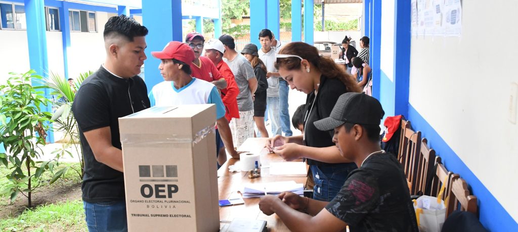 Foro referencial sobre las elecciones. Foto RRSS