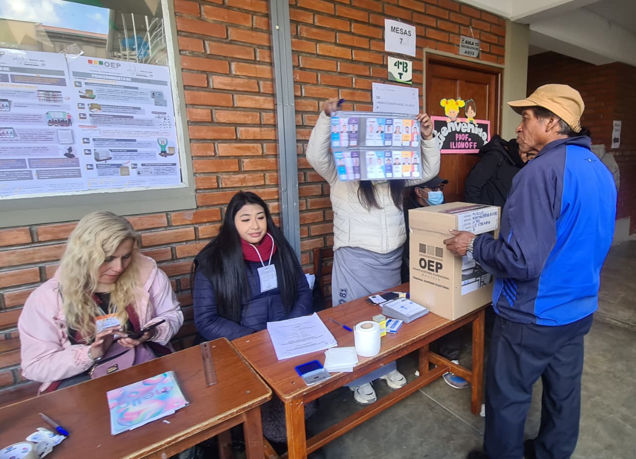 Jornada de votación en Bolivia. Foto: Sumando Voces