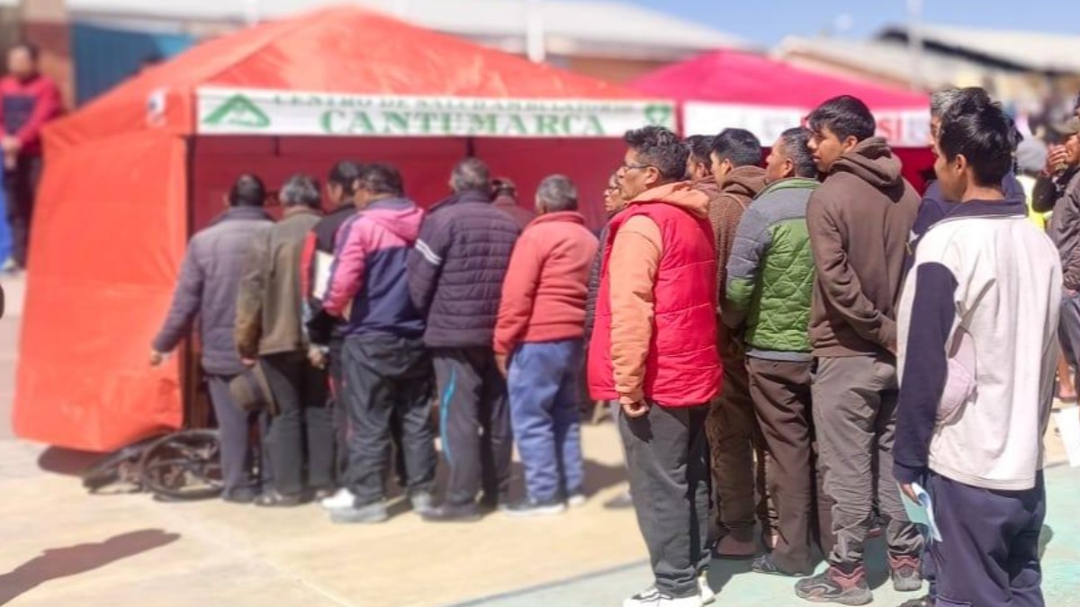 Internos de Cantumarca en espera de atención médica. Foto: DGRP