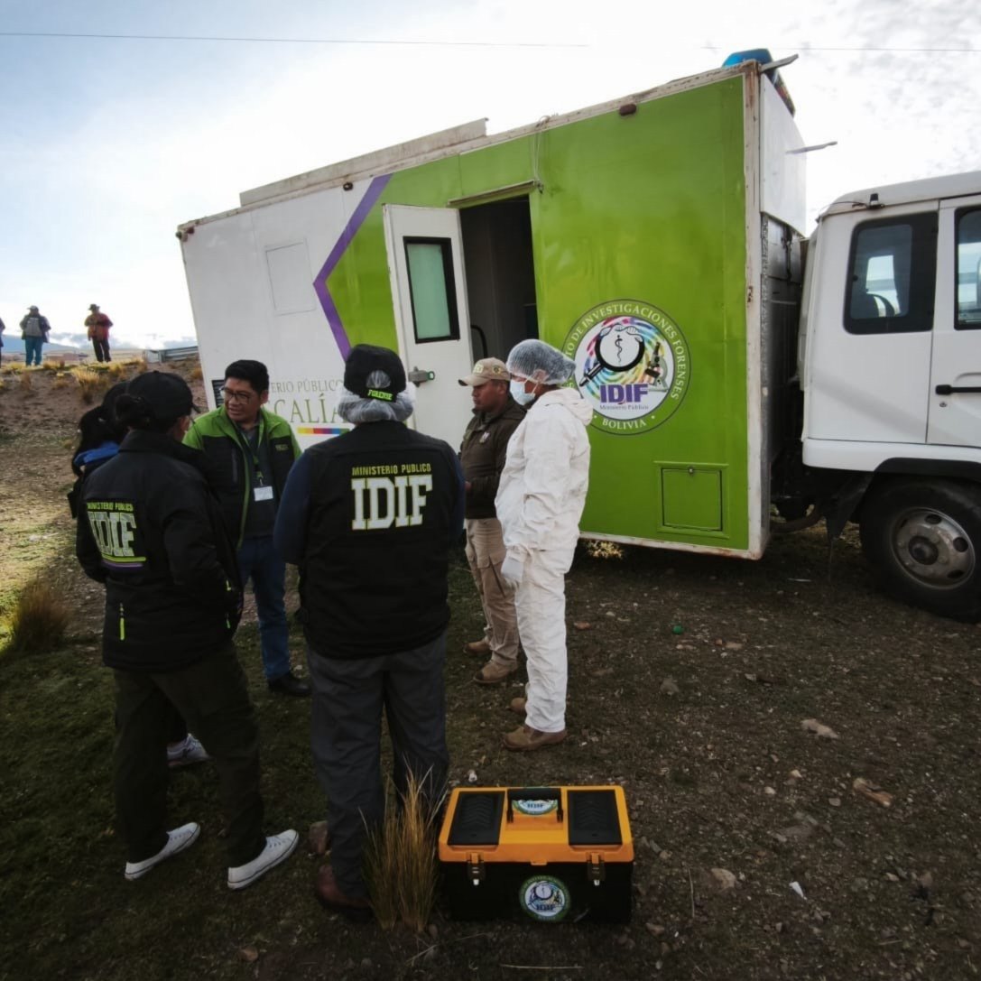 IDIF en una escena del crimen. Foto: FGE