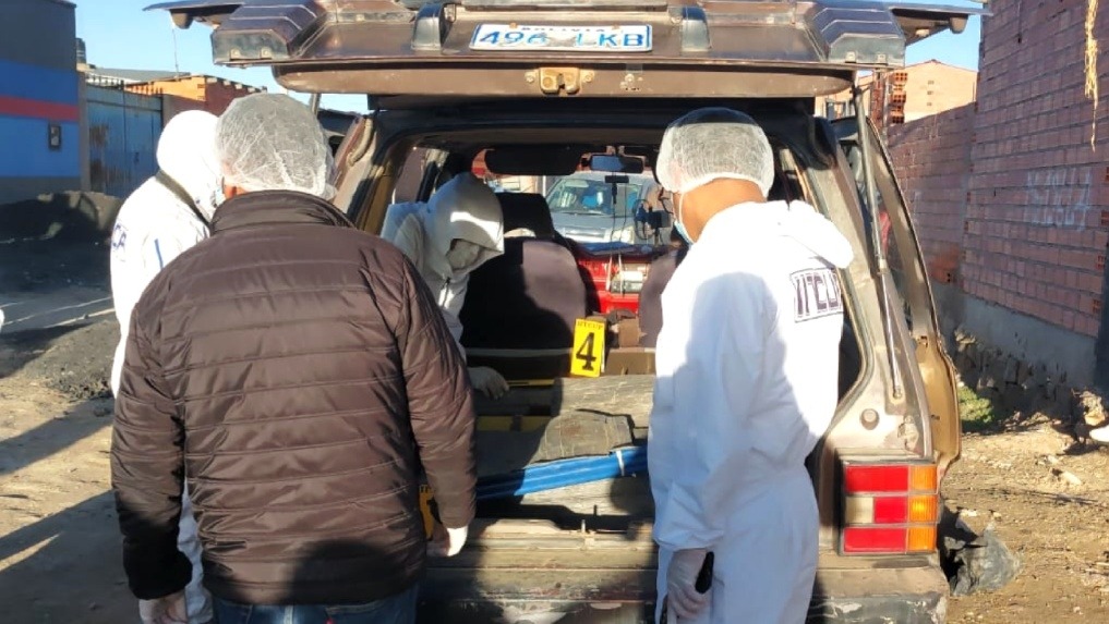 Levantamiento legal del cadáver. Foto: FGE