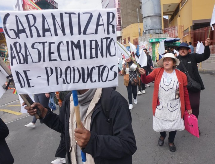 Marcha en el centro paceño. Foto: Noticias ElDefensorial