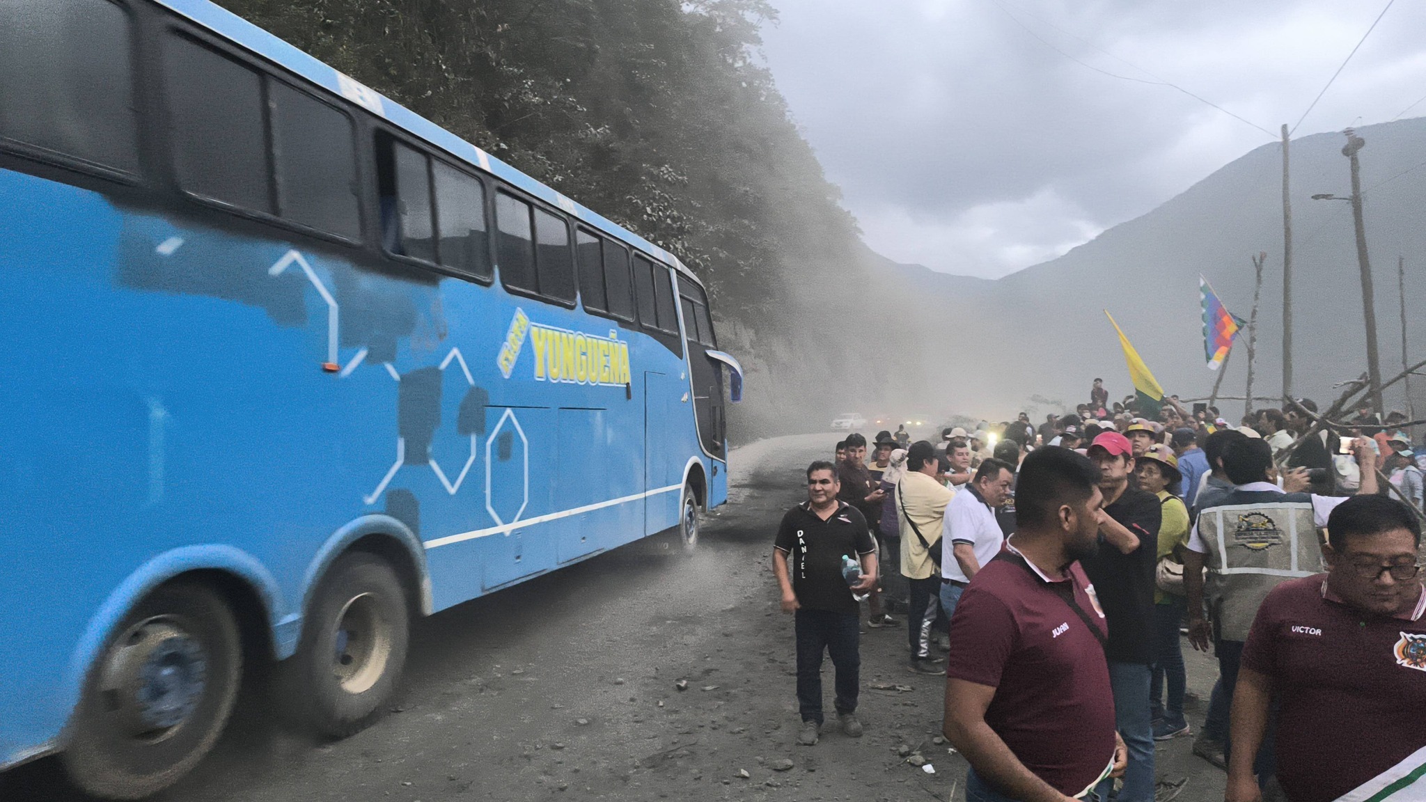 Habilitación de vías en el norte de La Paz.