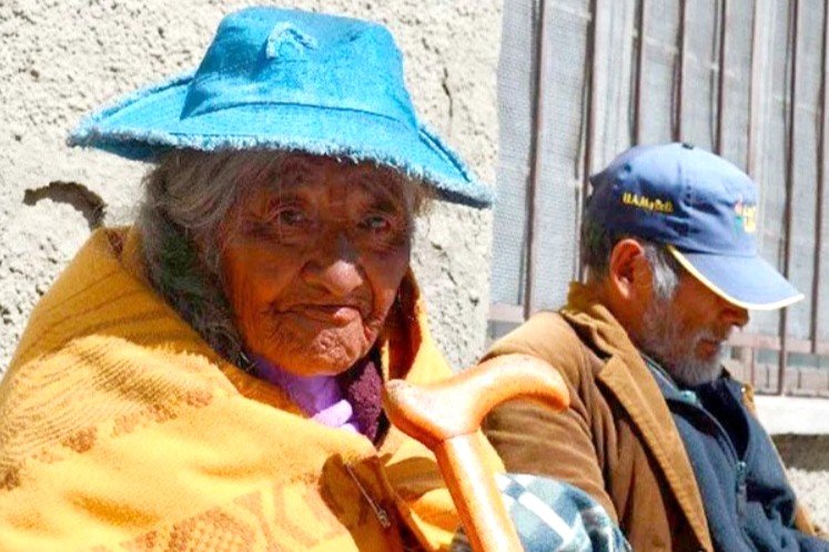 Dos adultos mayores. Foto: El Diario