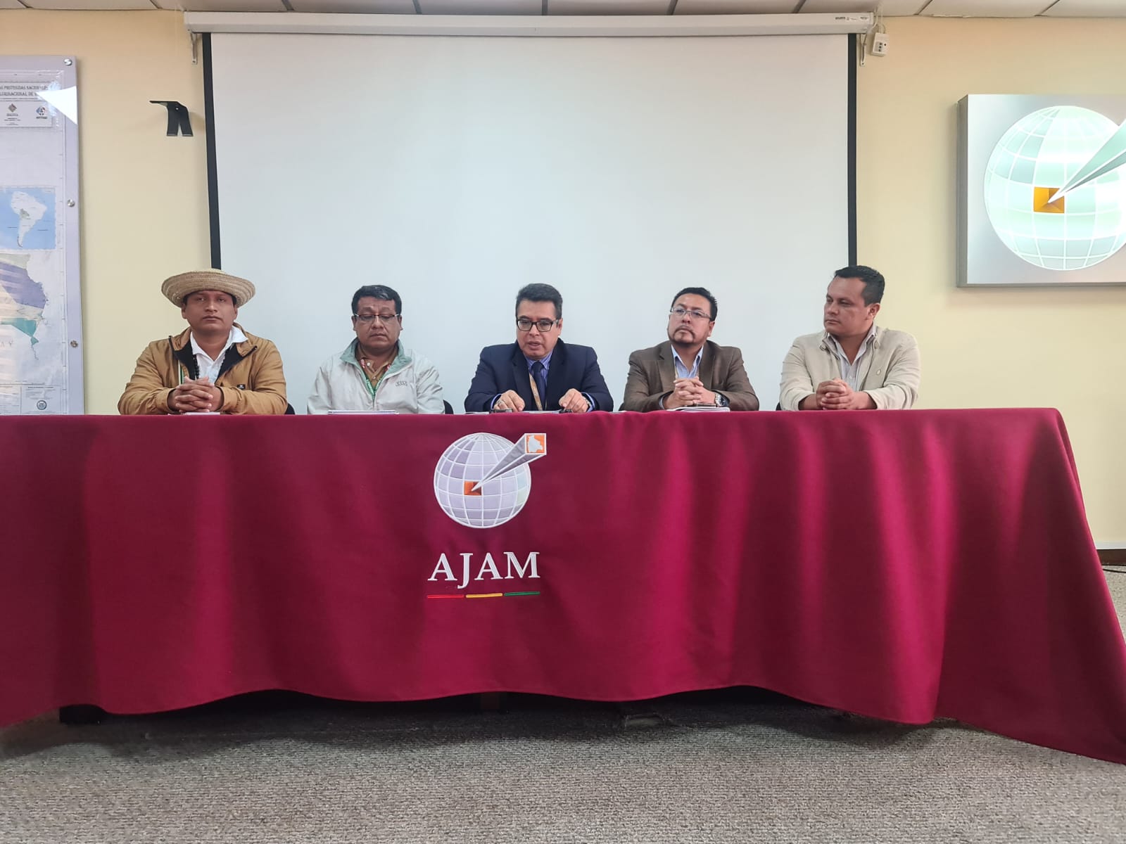 Conferencia de prensa de autoridades de San Buenaventura y la AJAM. Foto: Sumando Voces